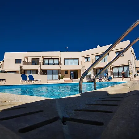 Appartamento Geraeumige Mit Gemeinschaftspool Ayia Napa
